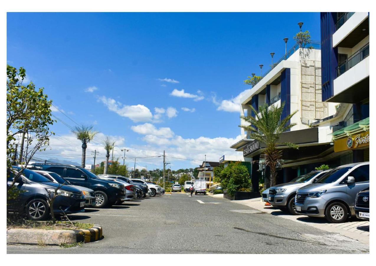 Mg Grand Hotel オロンガポ エクステリア 写真