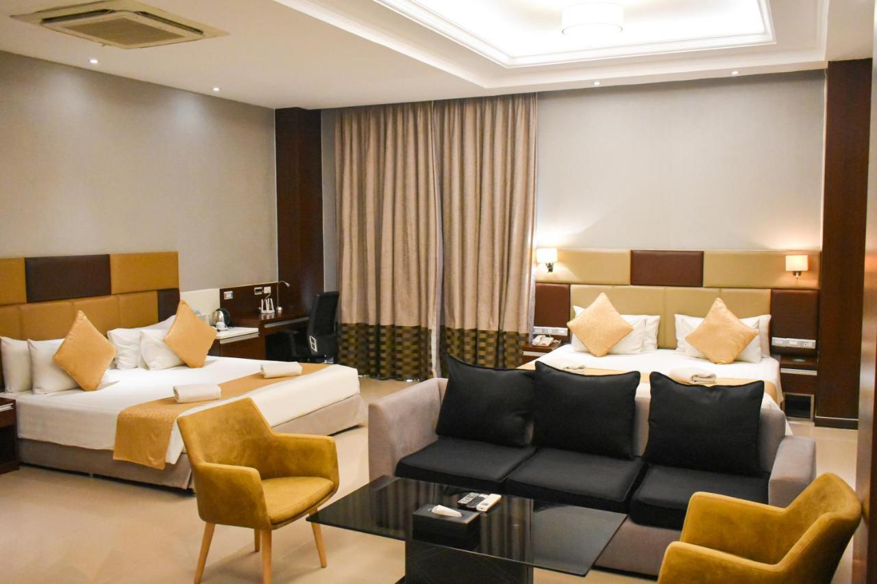 Mg Grand Hotel オロンガポ エクステリア 写真