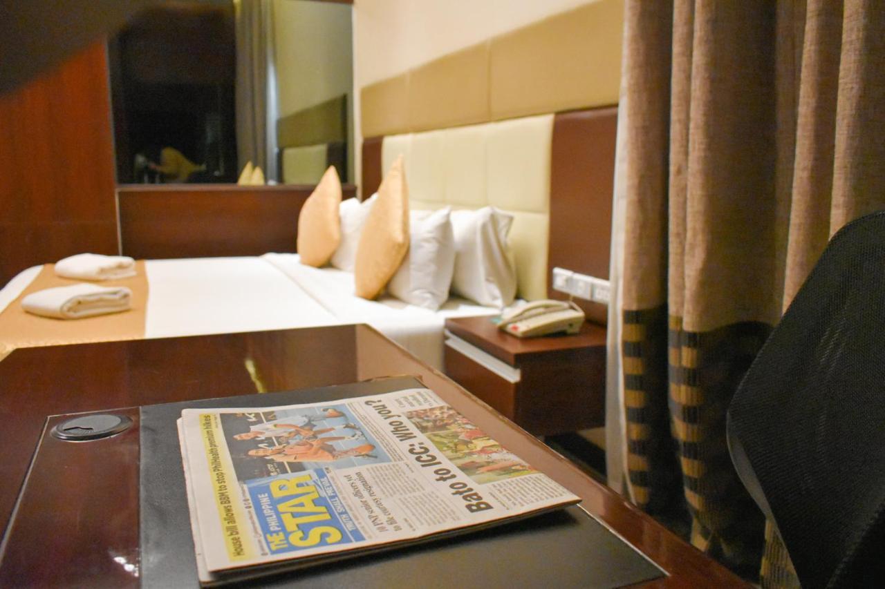 Mg Grand Hotel オロンガポ エクステリア 写真
